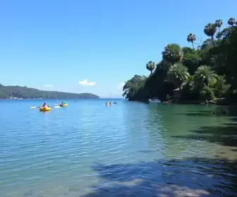 Prainha da Via Lago: lazer às margens do Lago Azul